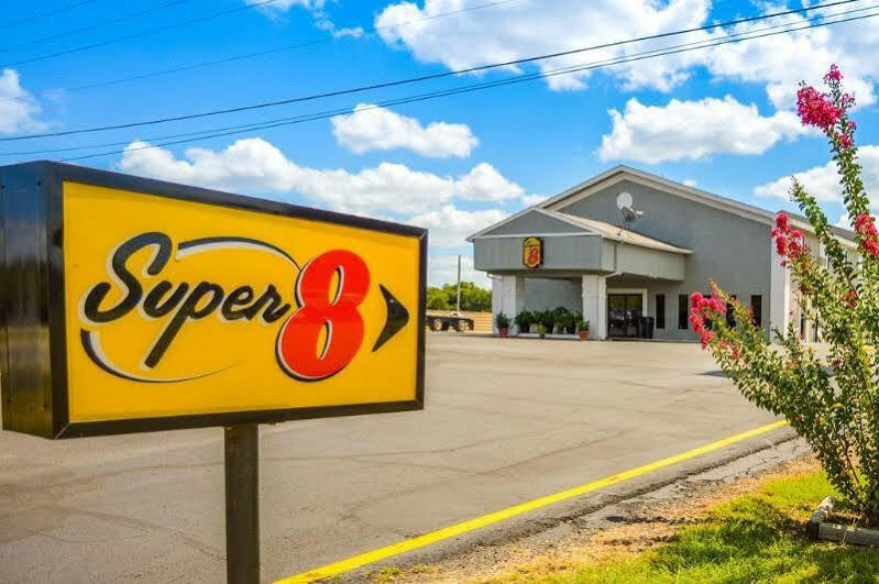 Super 8 By Wyndham Ardmore Exteriör bild